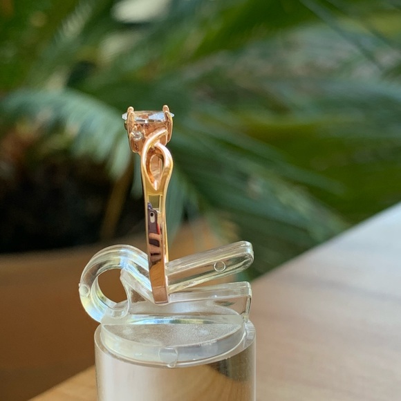 18KFashion Spiral Rose Gold Women Ring - Picture 2 of 7